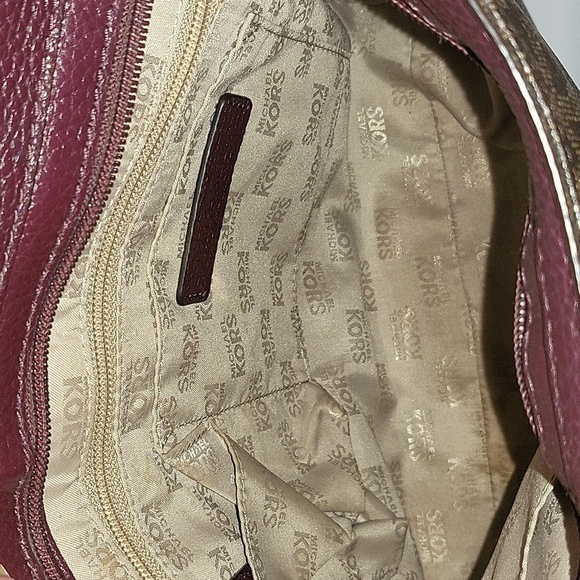 Michael Kors crossbody - Picture 10 of 16